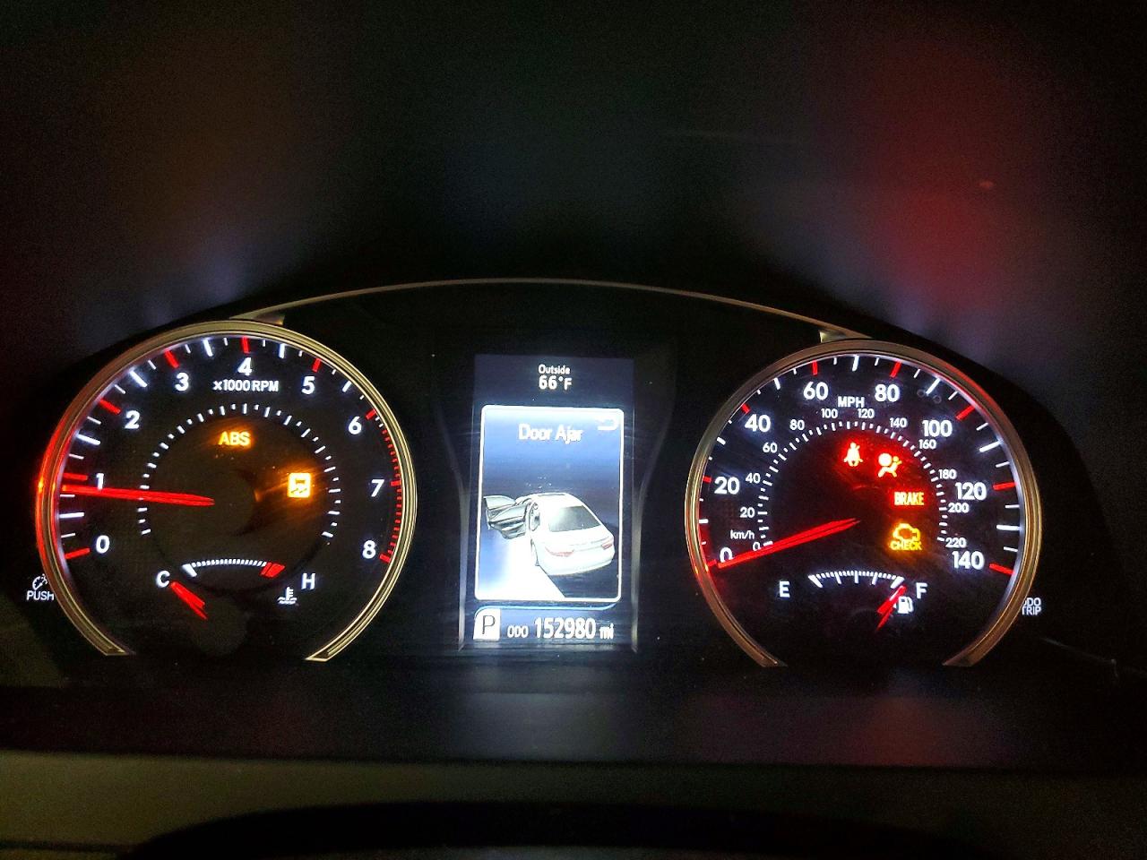 2015 TOYOTA CAMRY SE photo 17