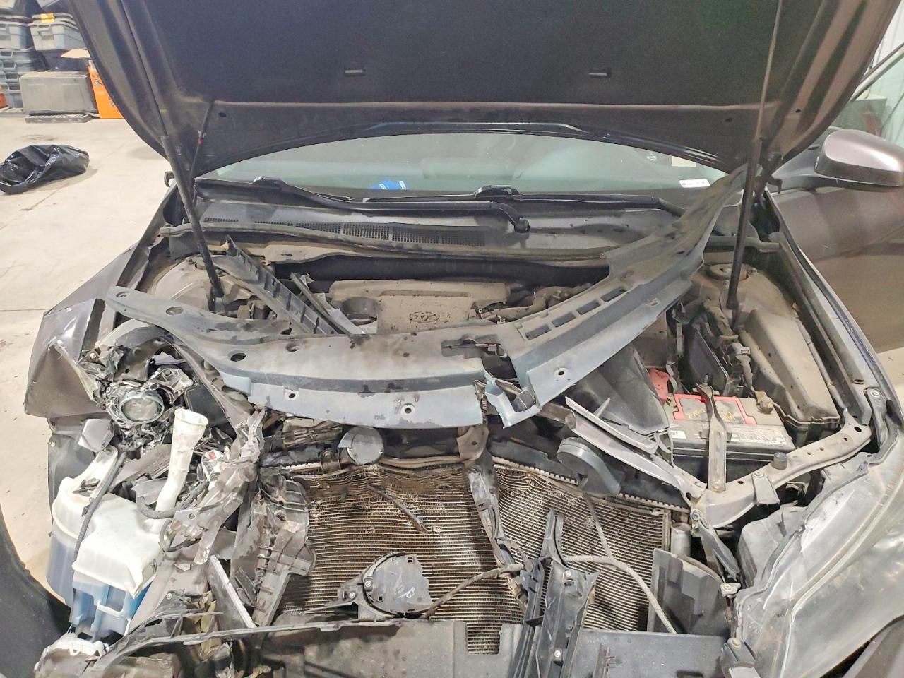 2015 TOYOTA CAMRY SE photo 21