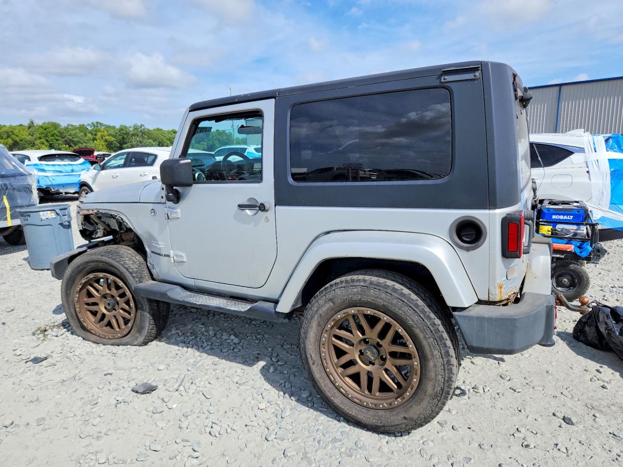 2010 JEEP WRANGLER SAHARA photo 4