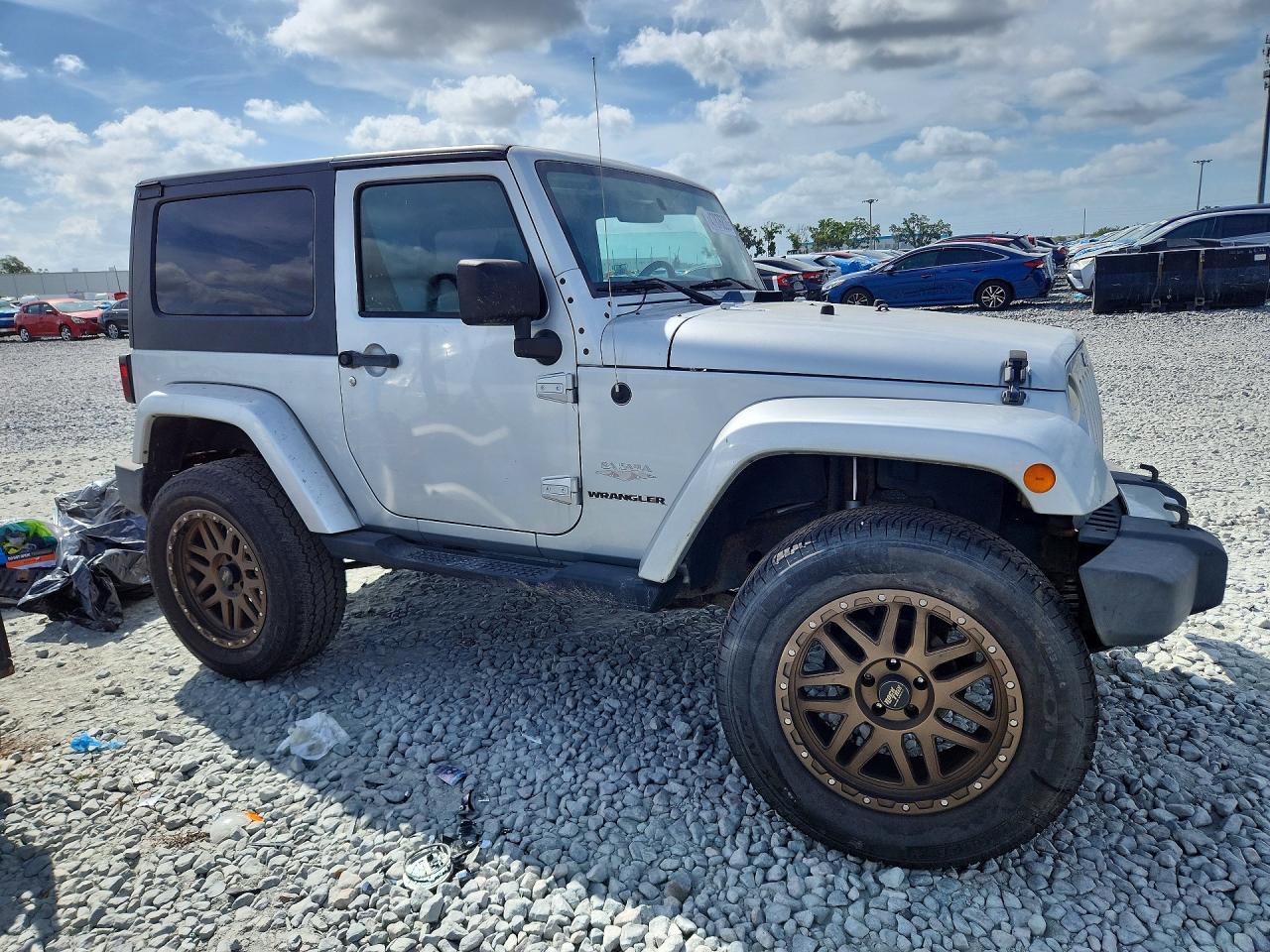 2010 JEEP WRANGLER SAHARA photo 10