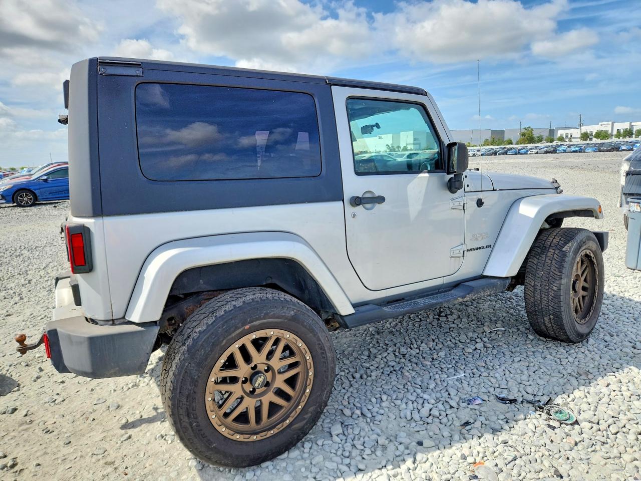 2010 JEEP WRANGLER SAHARA photo 7