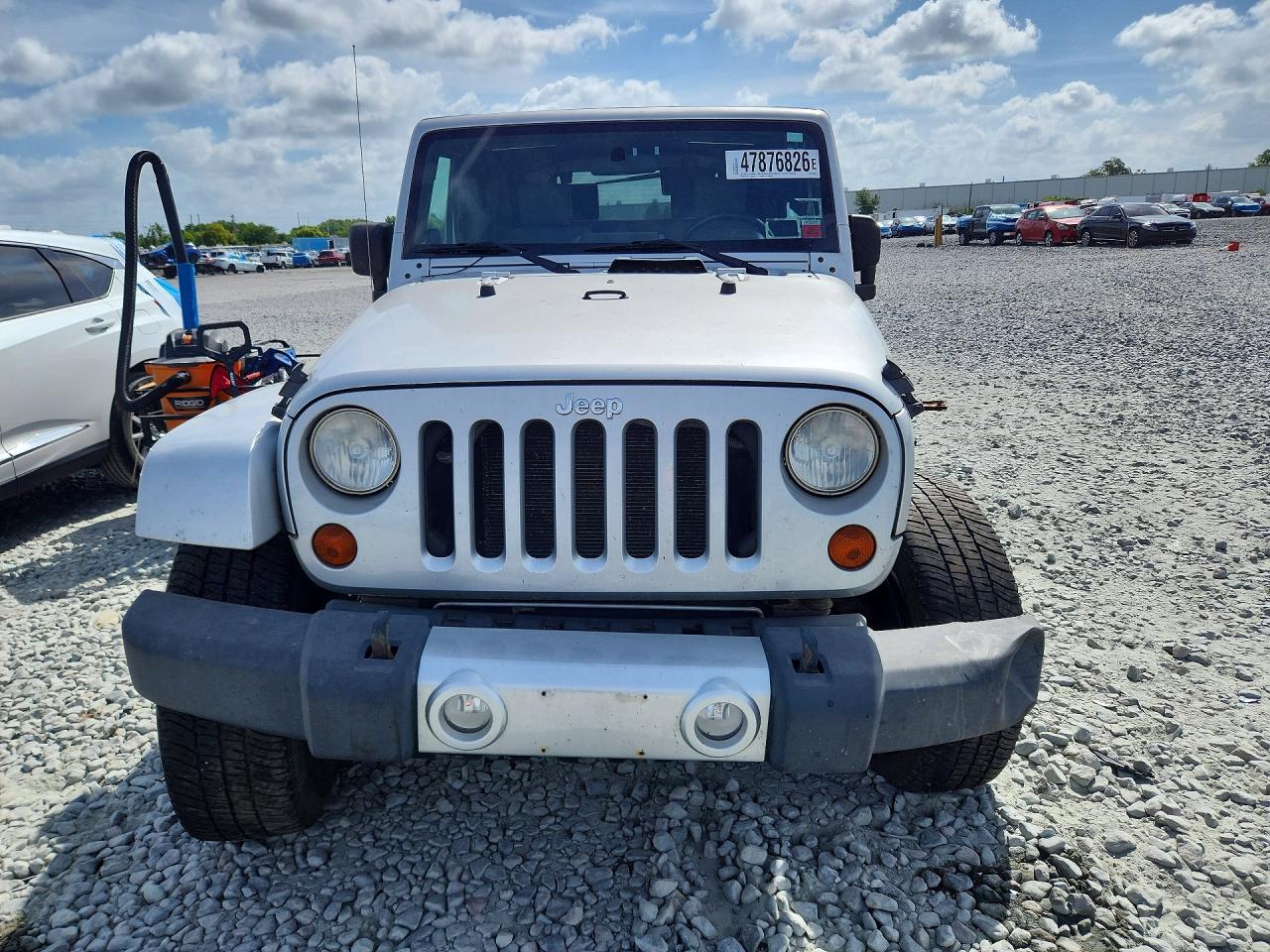2010 JEEP WRANGLER SAHARA photo 13