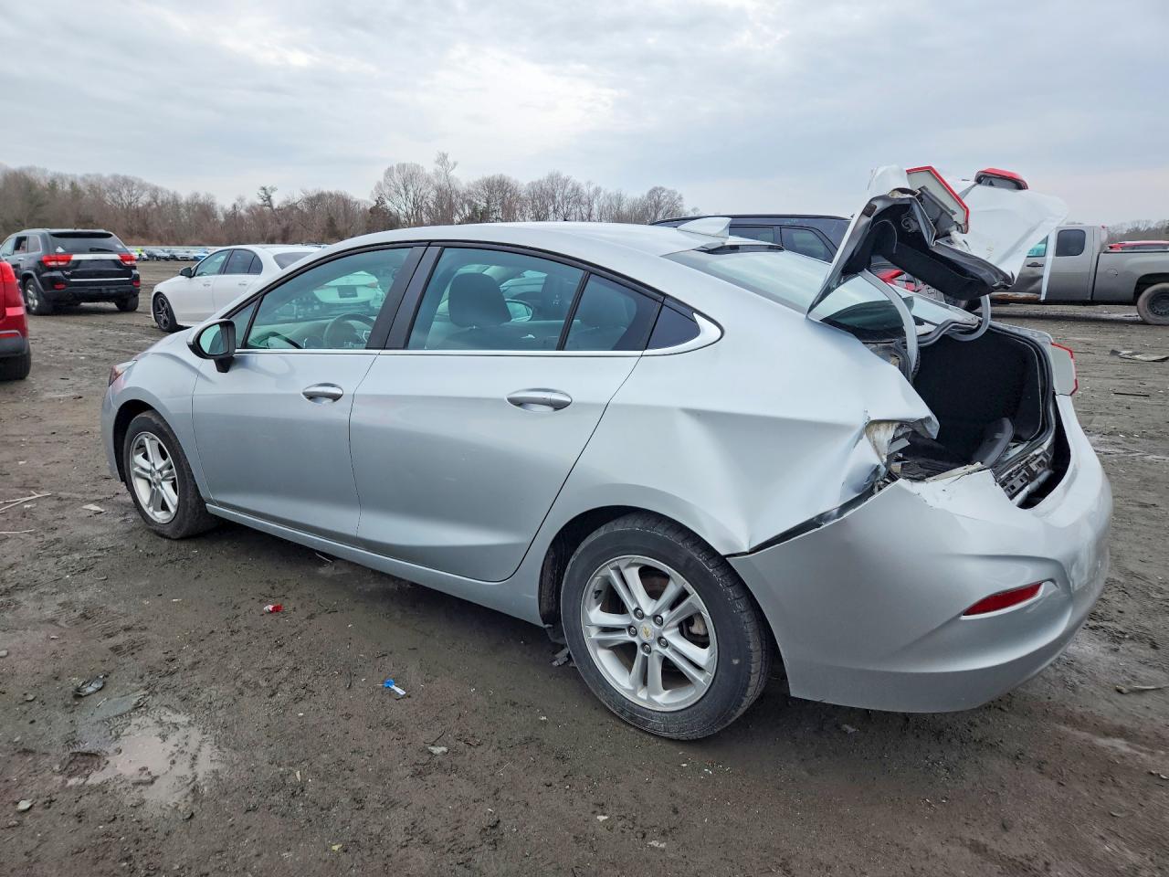 2017 CHEVROLET CRUZE LT photo 4