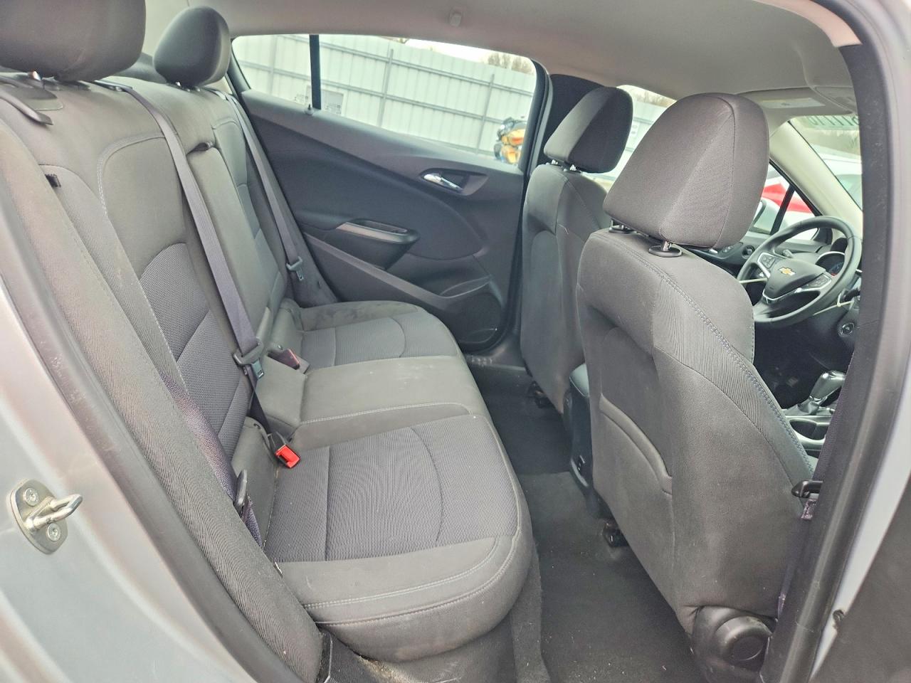 2017 CHEVROLET CRUZE LT photo 28