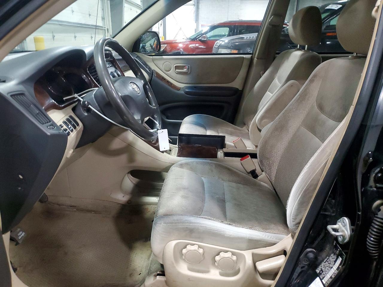 2003 TOYOTA HIGHLANDER BASE photo 7