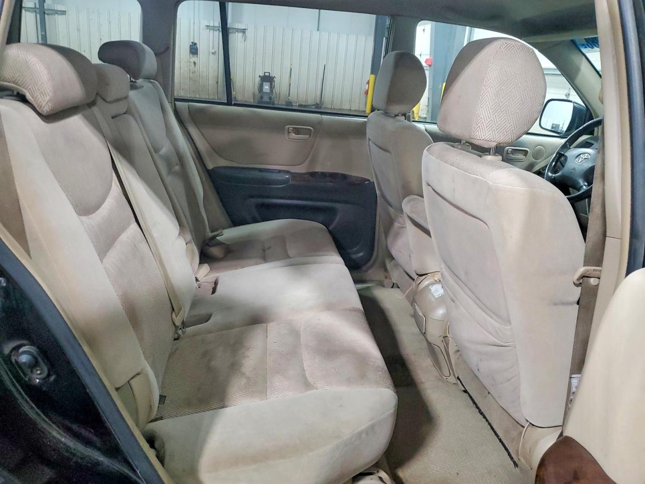 2003 TOYOTA HIGHLANDER BASE photo 10