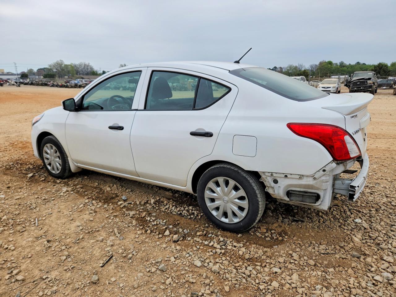 2018 NISSAN VERSA S PLUS photo 3