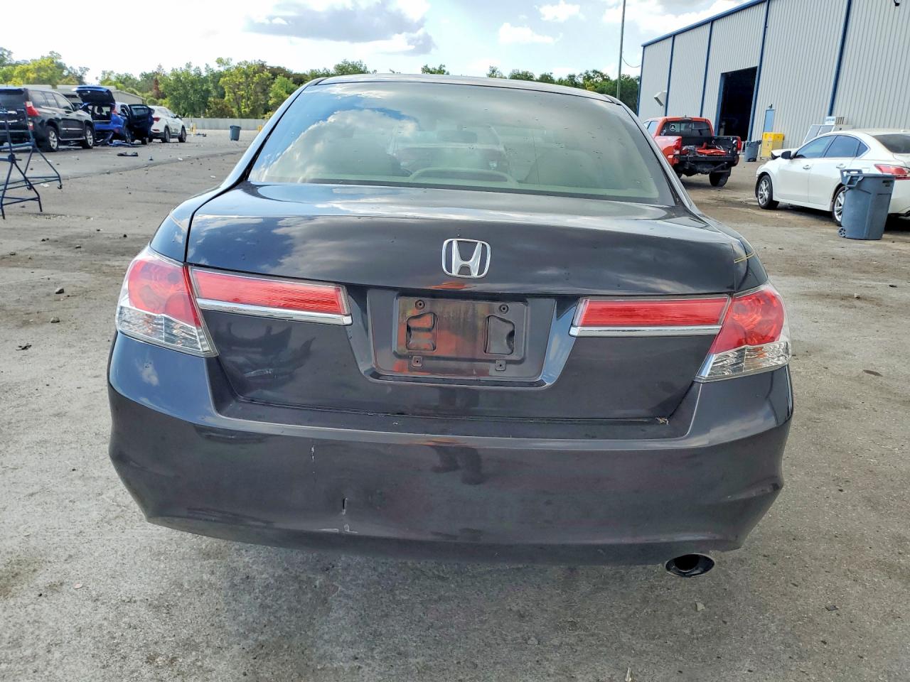 2012 HONDA ACCORD LX photo 11