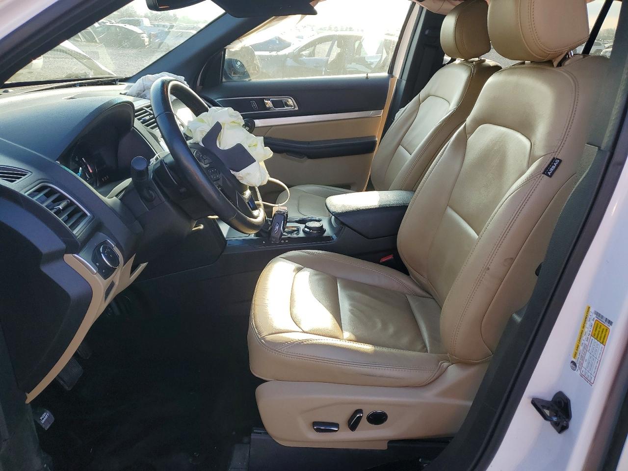 2016 FORD EXPLORER XLT photo 13