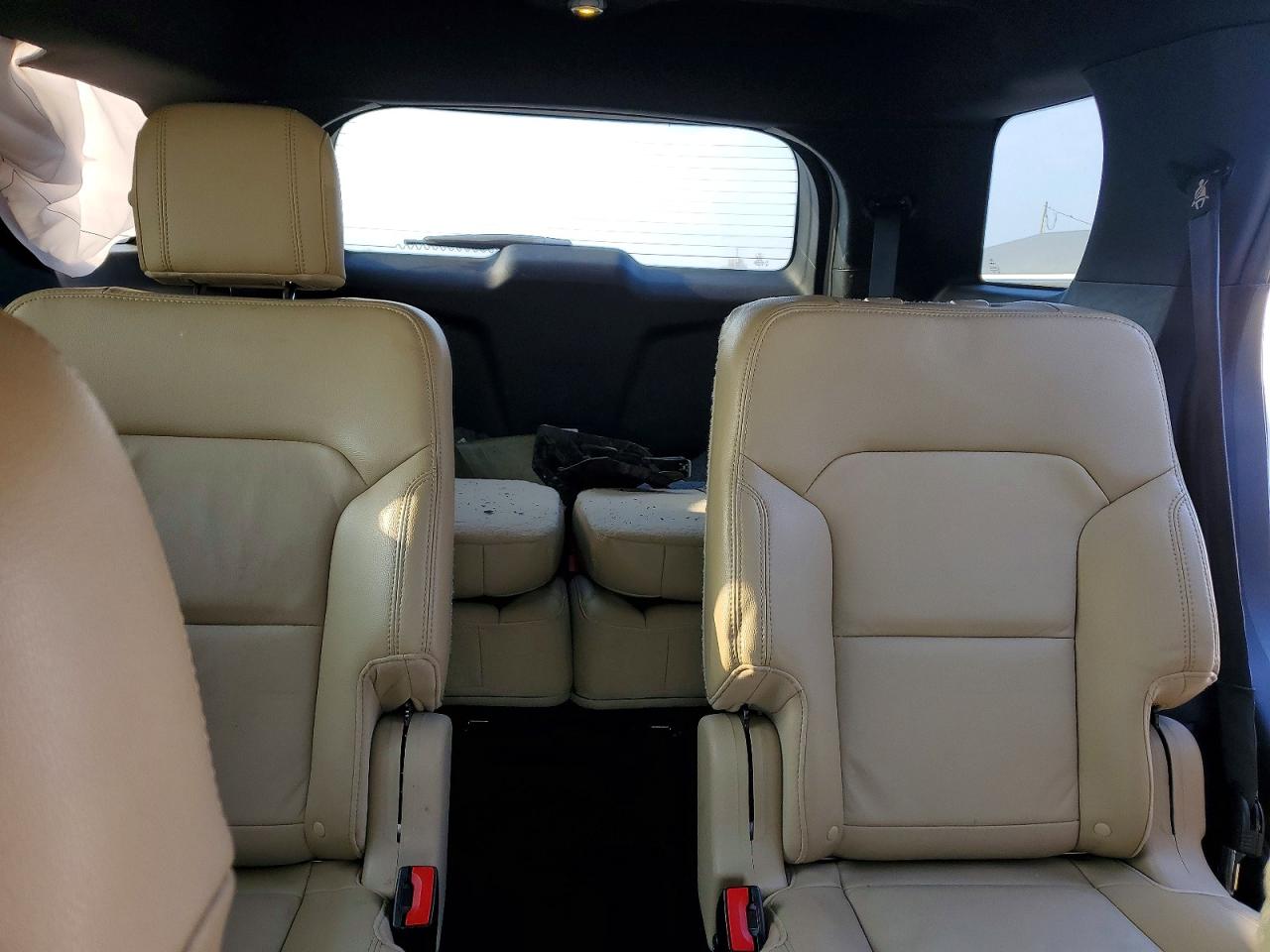 2016 FORD EXPLORER XLT photo 19