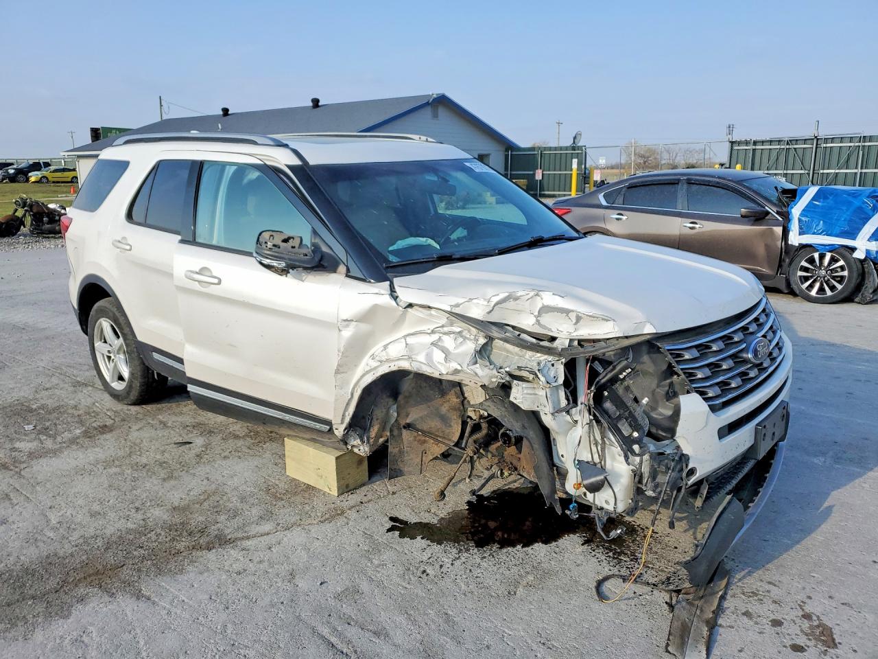 2016 FORD EXPLORER XLT photo 7