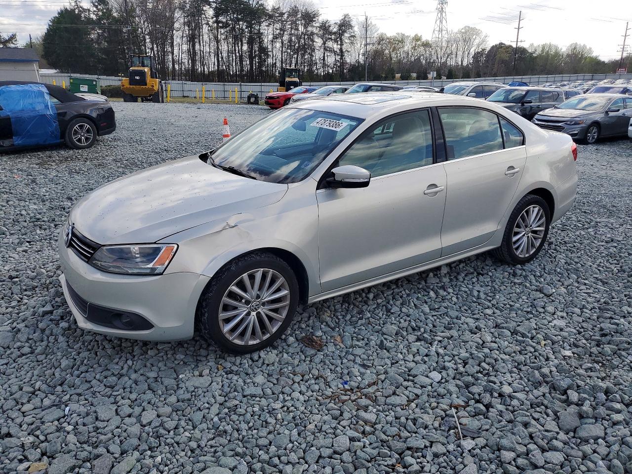 2011 VOLKSWAGEN JETTA