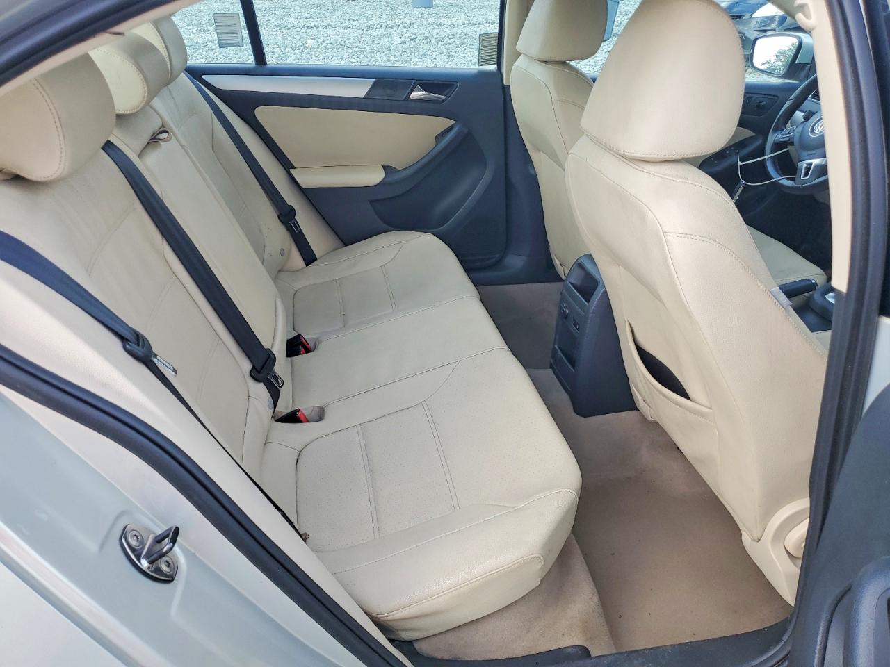 2011 VOLKSWAGEN JETTA SEL photo 19