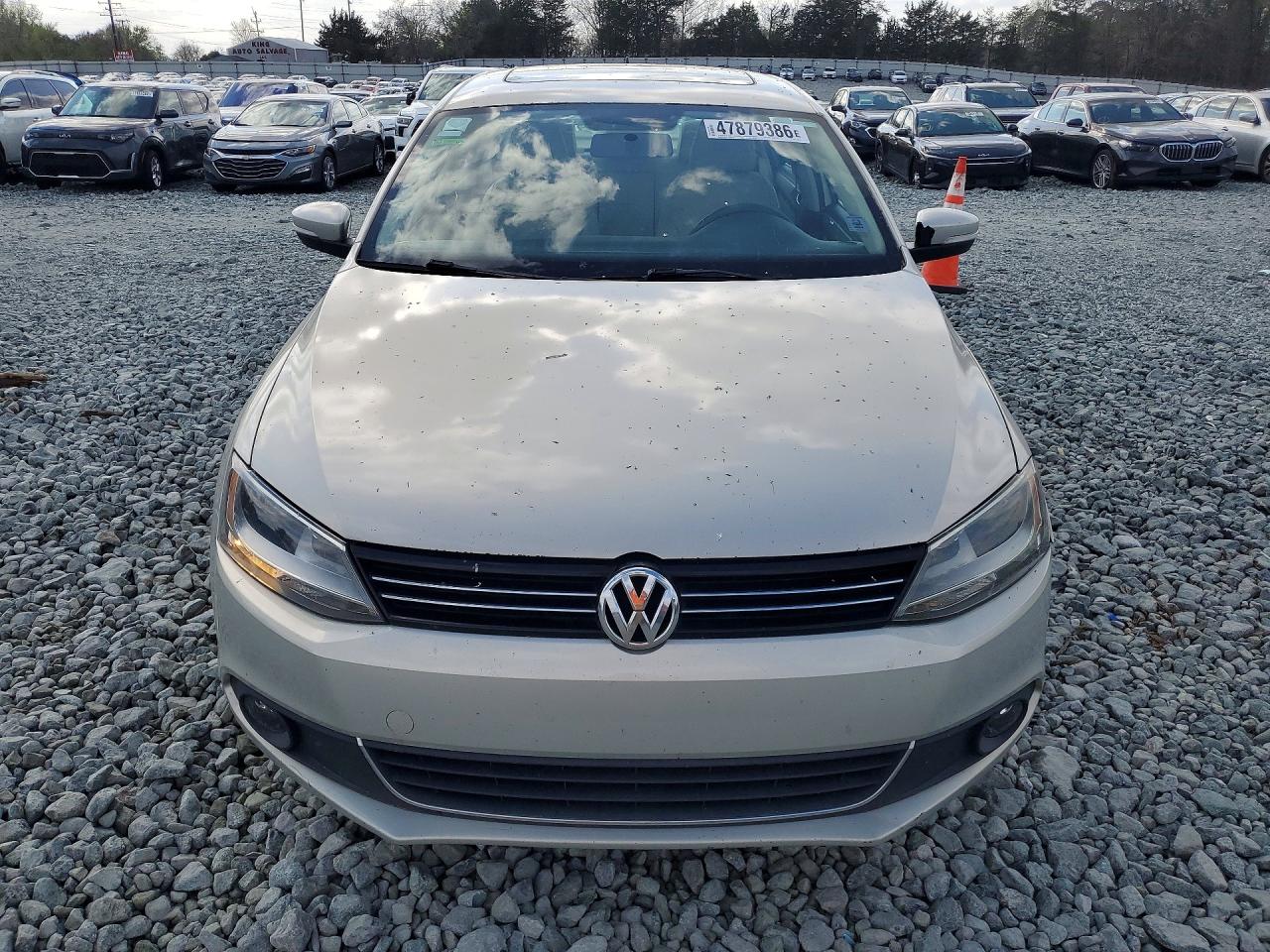 2011 VOLKSWAGEN JETTA SEL photo 9