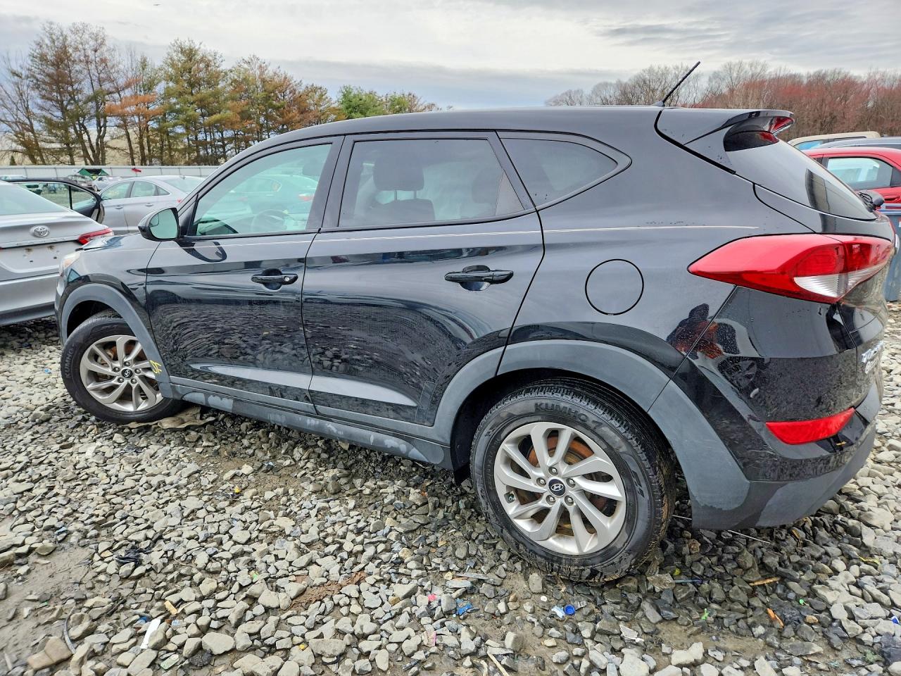 2018 HYUNDAI TUCSON SE photo 4