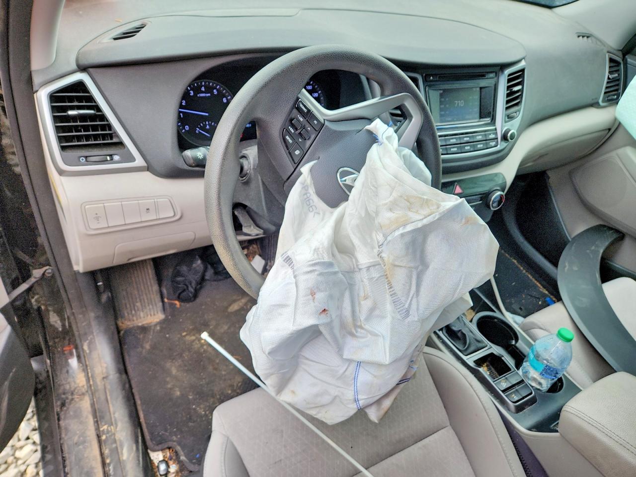 2018 HYUNDAI TUCSON SE photo 22