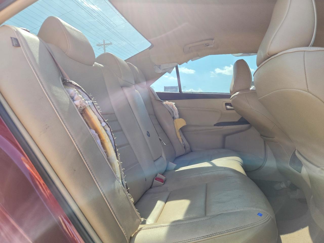 2017 TOYOTA CAMRY XLE photo 19