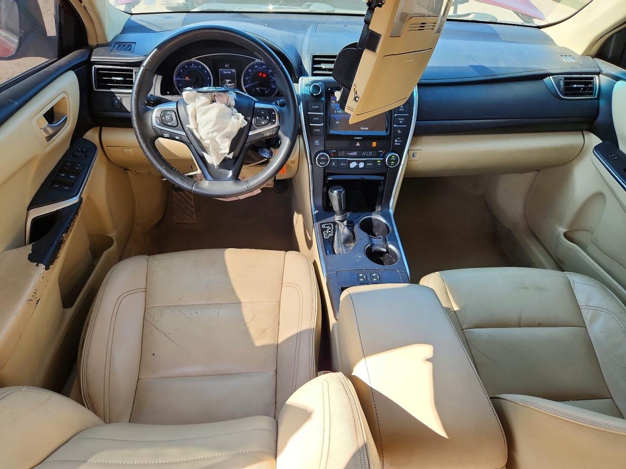 2017 TOYOTA CAMRY XLE photo 15