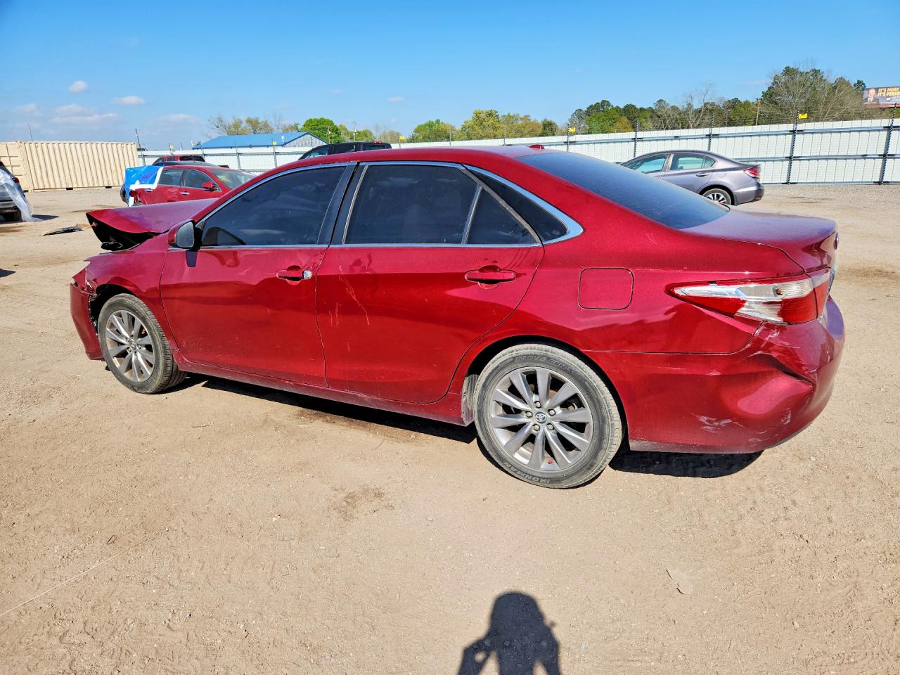 2017 TOYOTA CAMRY XLE photo 3
