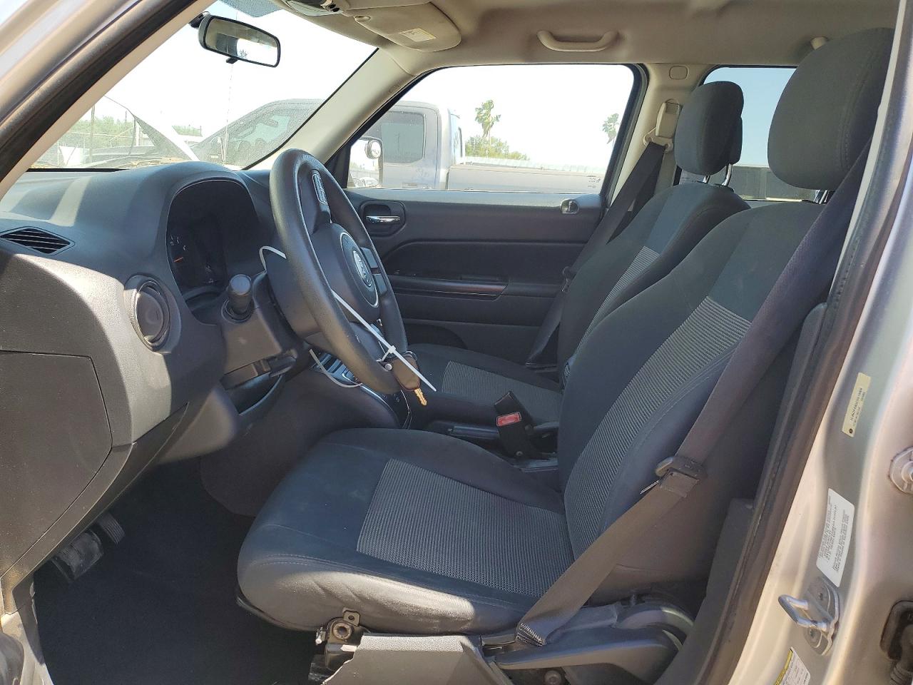 2012 JEEP PATRIOT photo 19