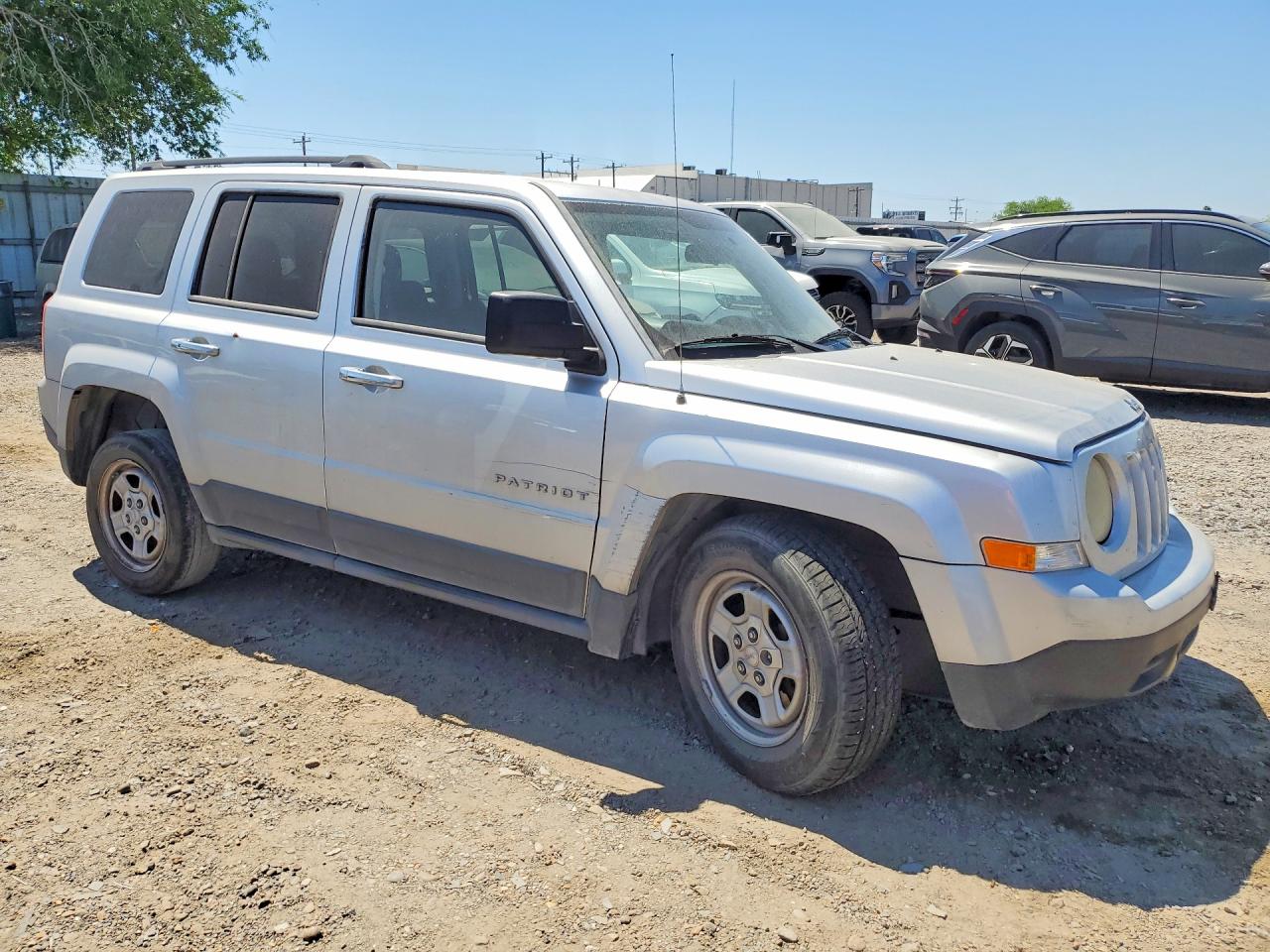 2012 JEEP PATRIOT photo 10
