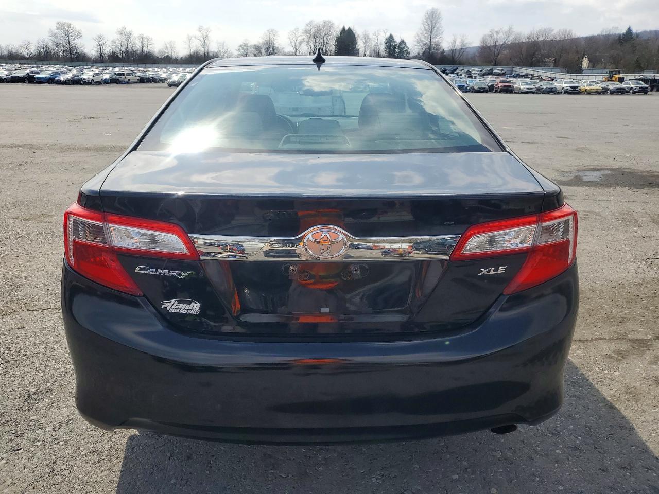 2013 TOYOTA CAMRY photo 11