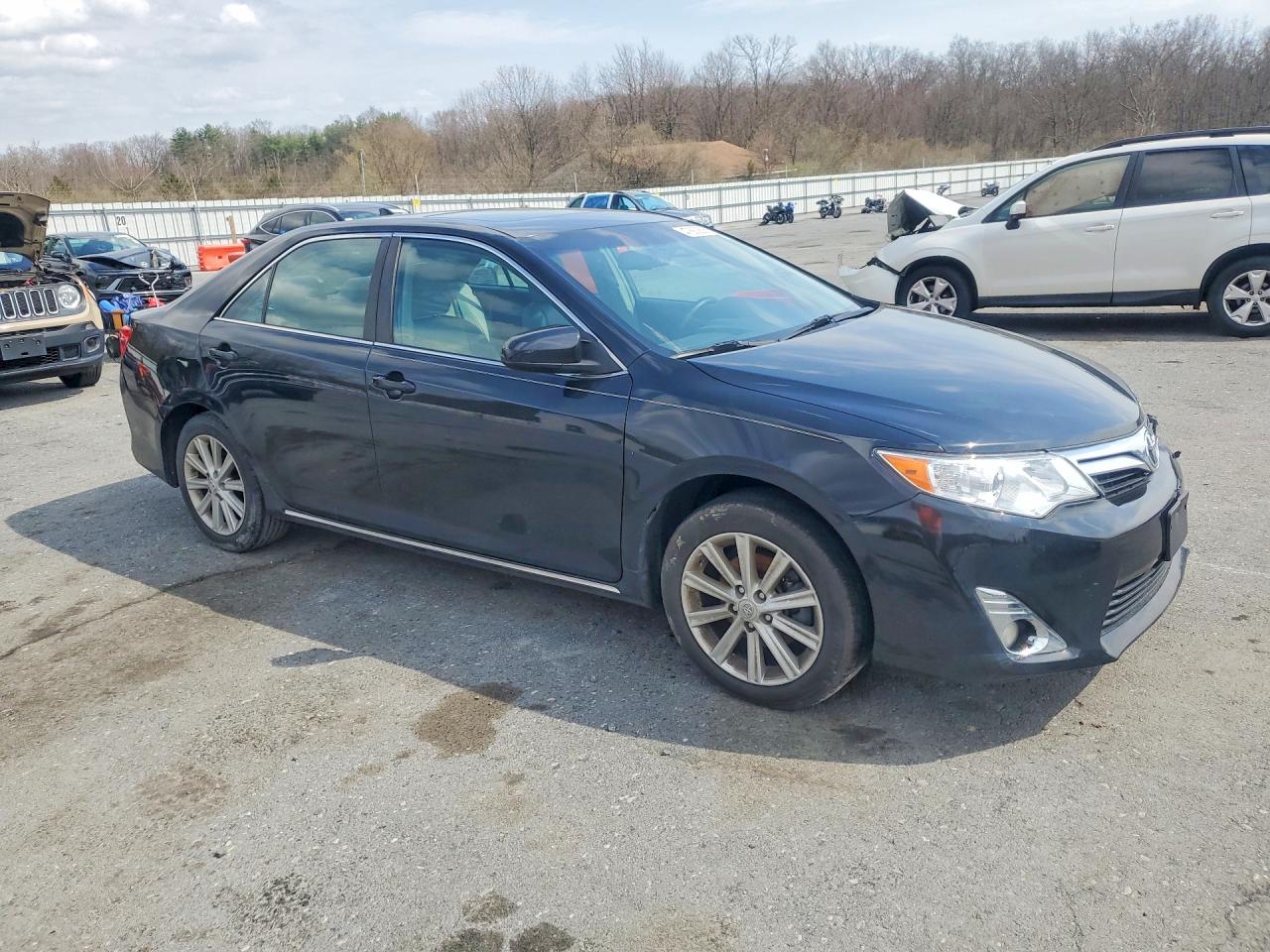 2013 TOYOTA CAMRY photo 7
