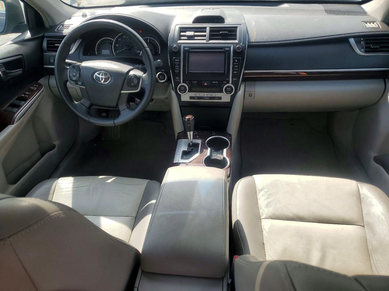 2013 TOYOTA CAMRY photo 15