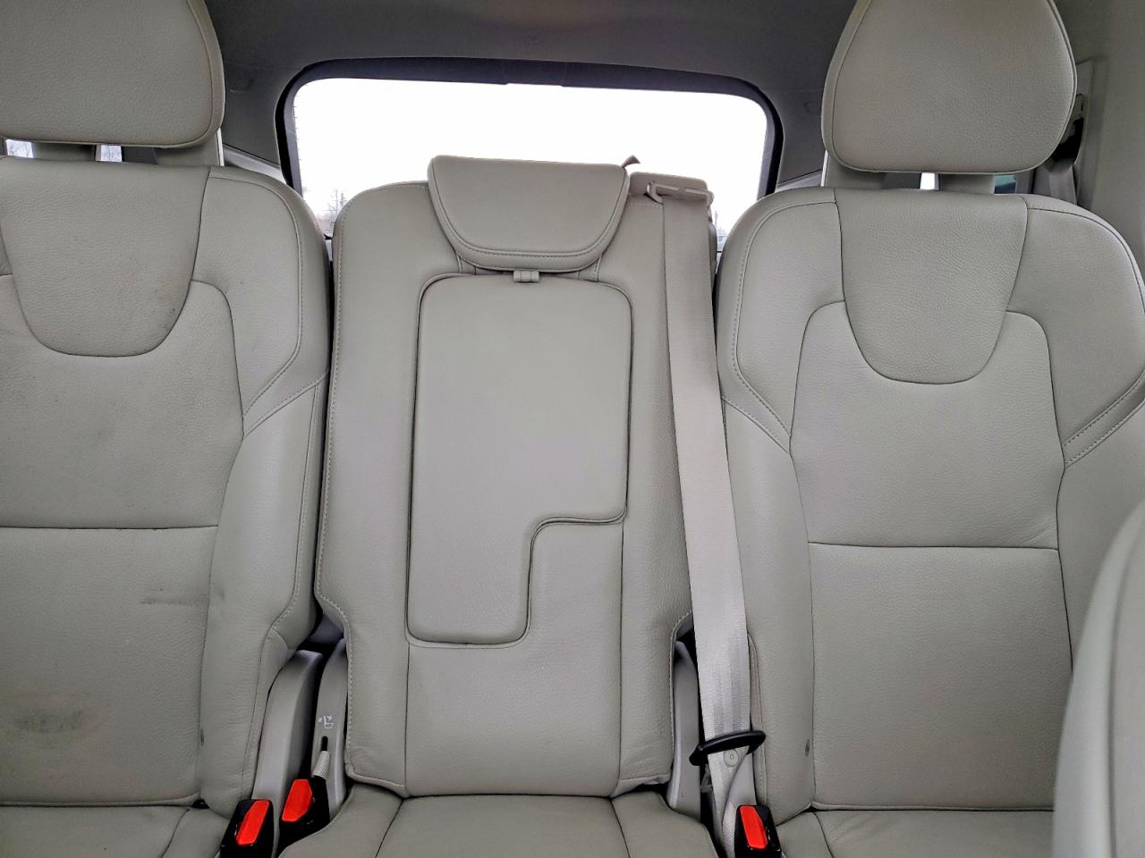 2019 VOLVO XC90 T6 MOMENTUM photo 10