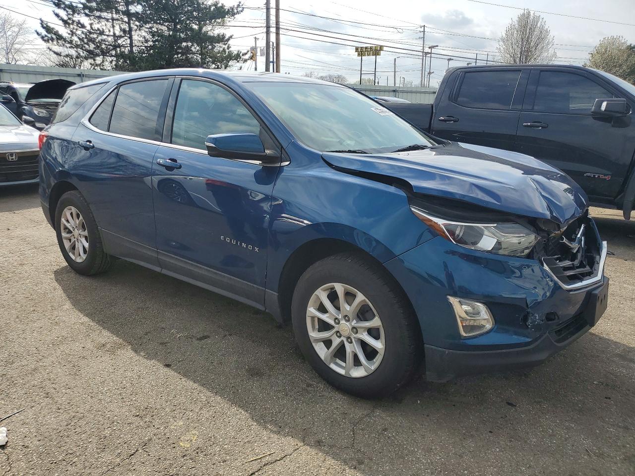 2019 CHEVROLET EQUINOX LT photo 4