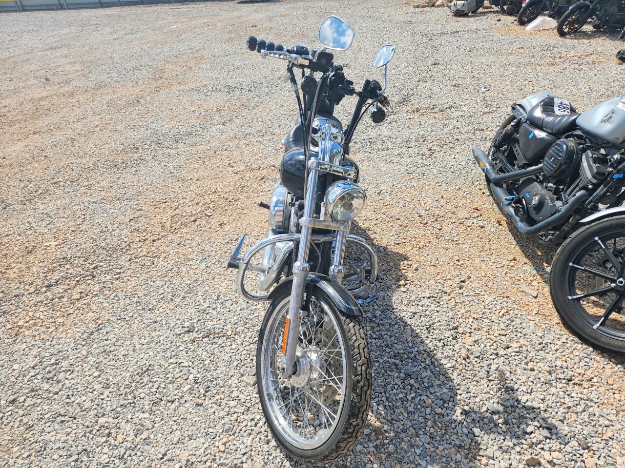 2009 HARLEY-DAVIDSON XL1200 C photo 2