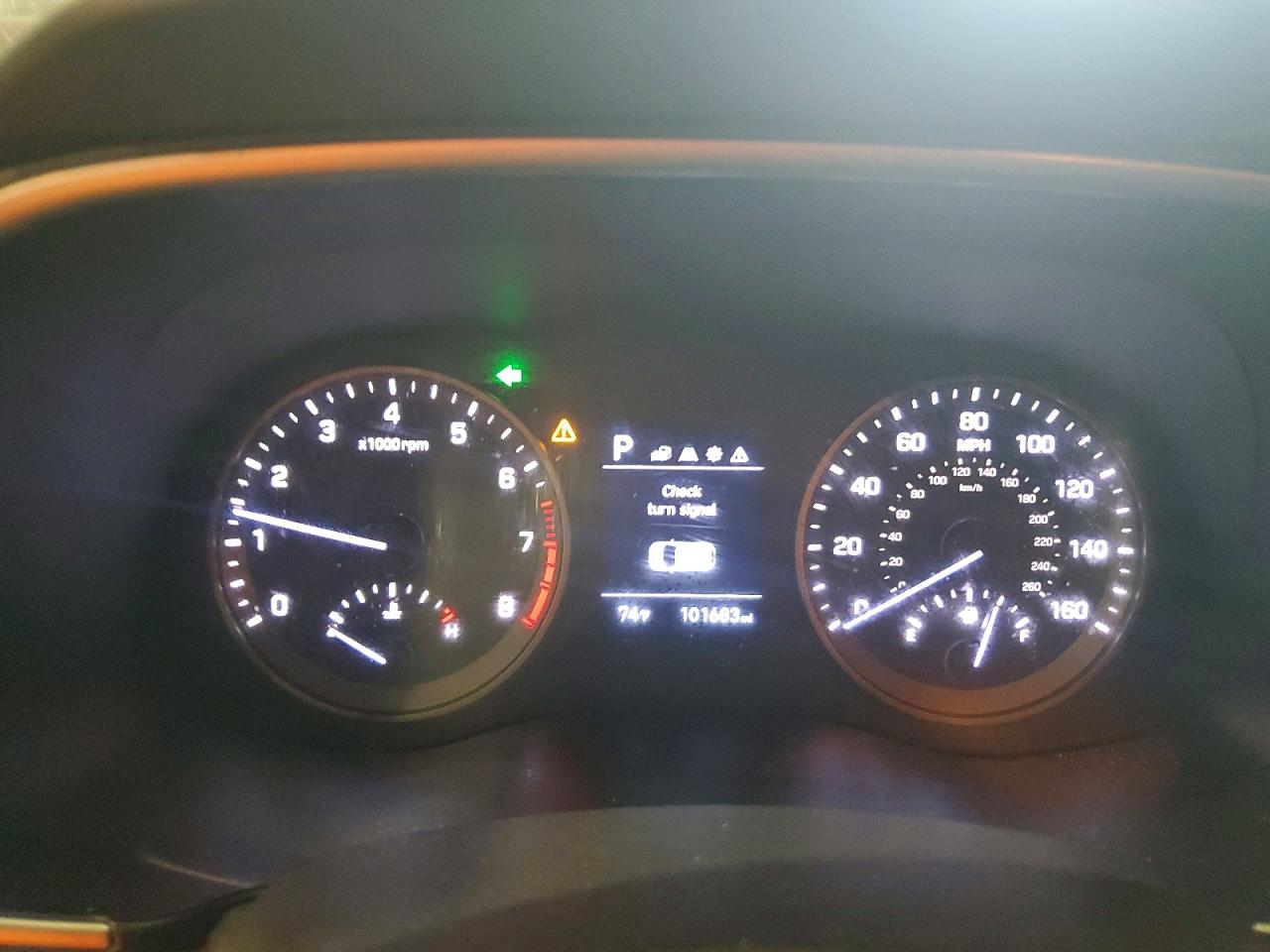 2019 HYUNDAI TUCSON SEL photo 9