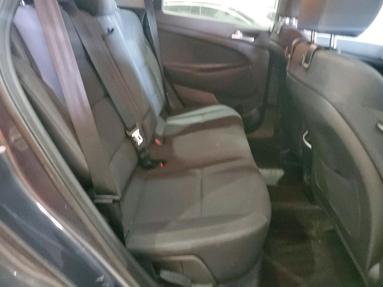 2019 HYUNDAI TUCSON SEL photo 11