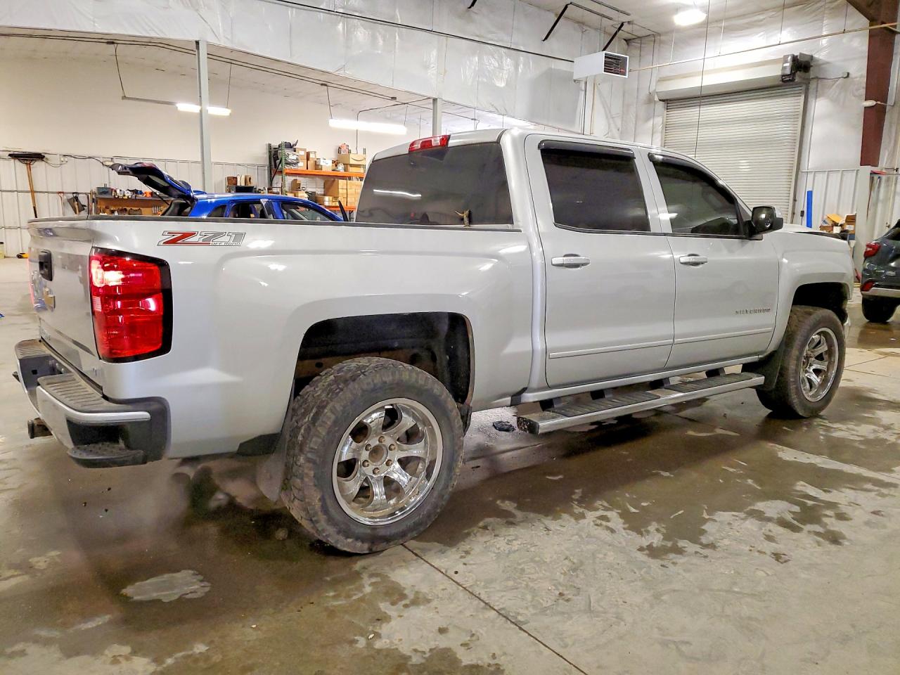 2017 CHEVROLET SILVERADO K1500 LT photo 3
