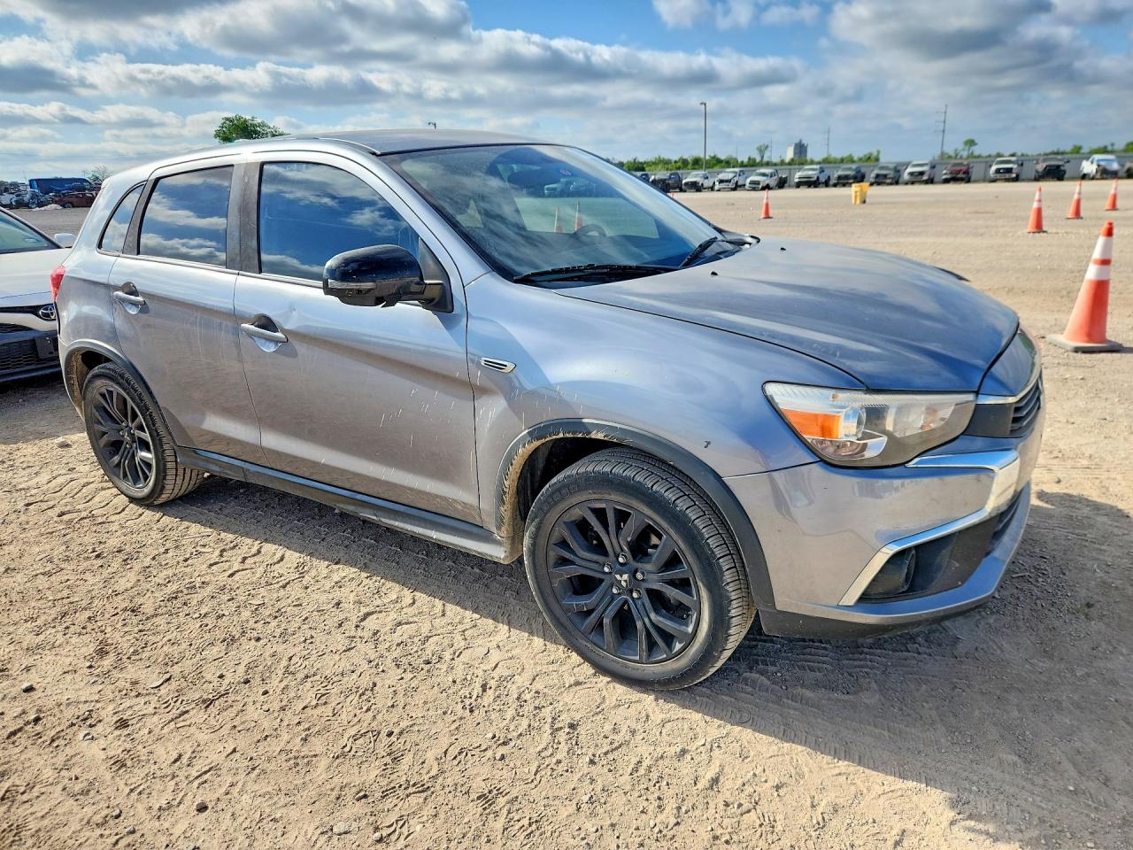 2017 MITSUBISHI OUTLANDER SPORT ES photo 4