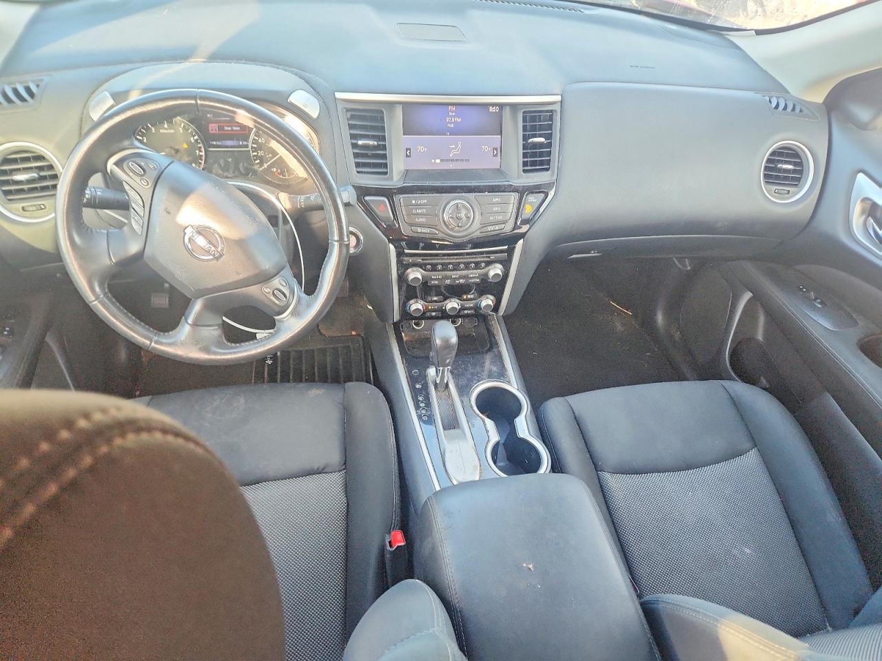 2017 NISSAN PATHFINDER SV photo 8
