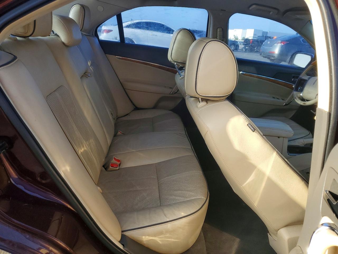 2012 LINCOLN MKZ photo 28