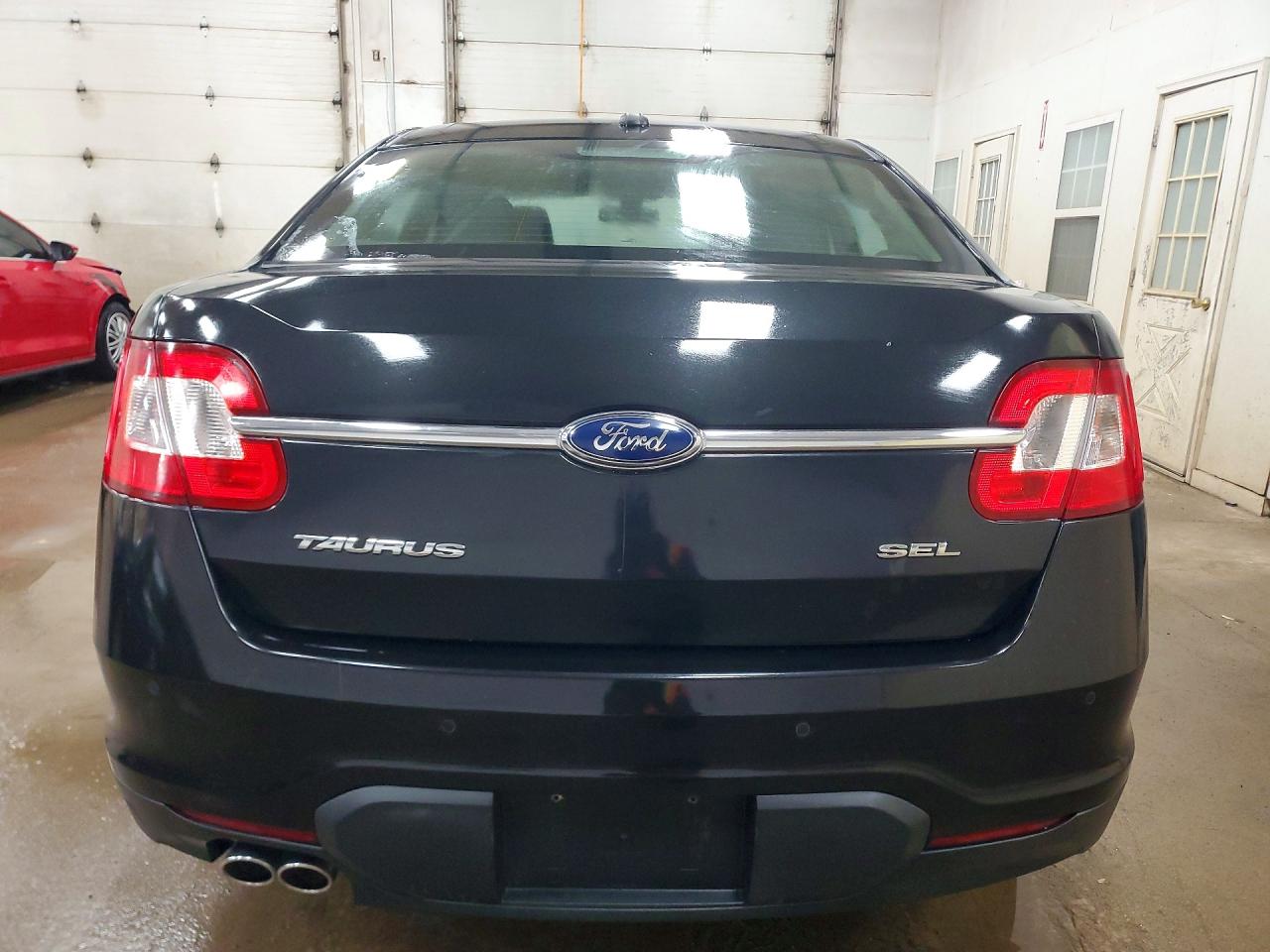 2010 FORD TAURUS SEL photo 6