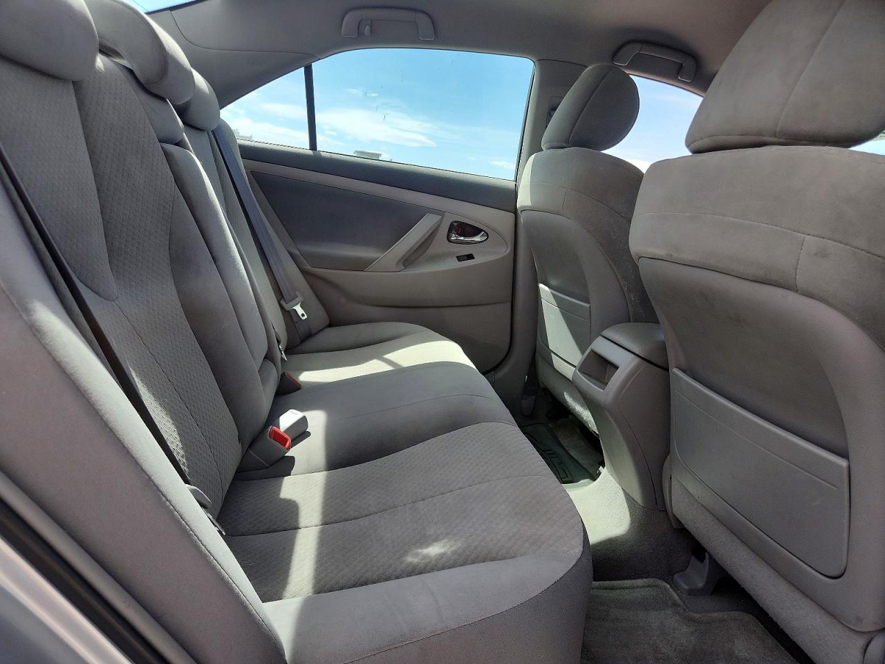 2007 TOYOTA CAMRY LE photo 19