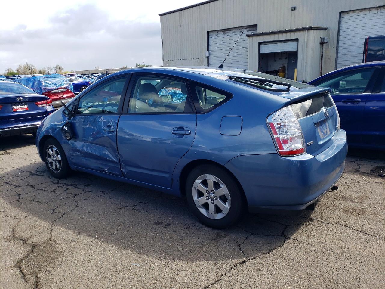 2008 TOYOTA PRIUS BASE photo 3