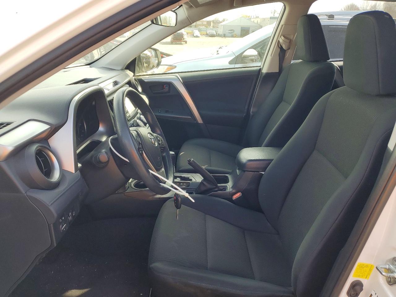 2017 TOYOTA RAV4 LE photo 13