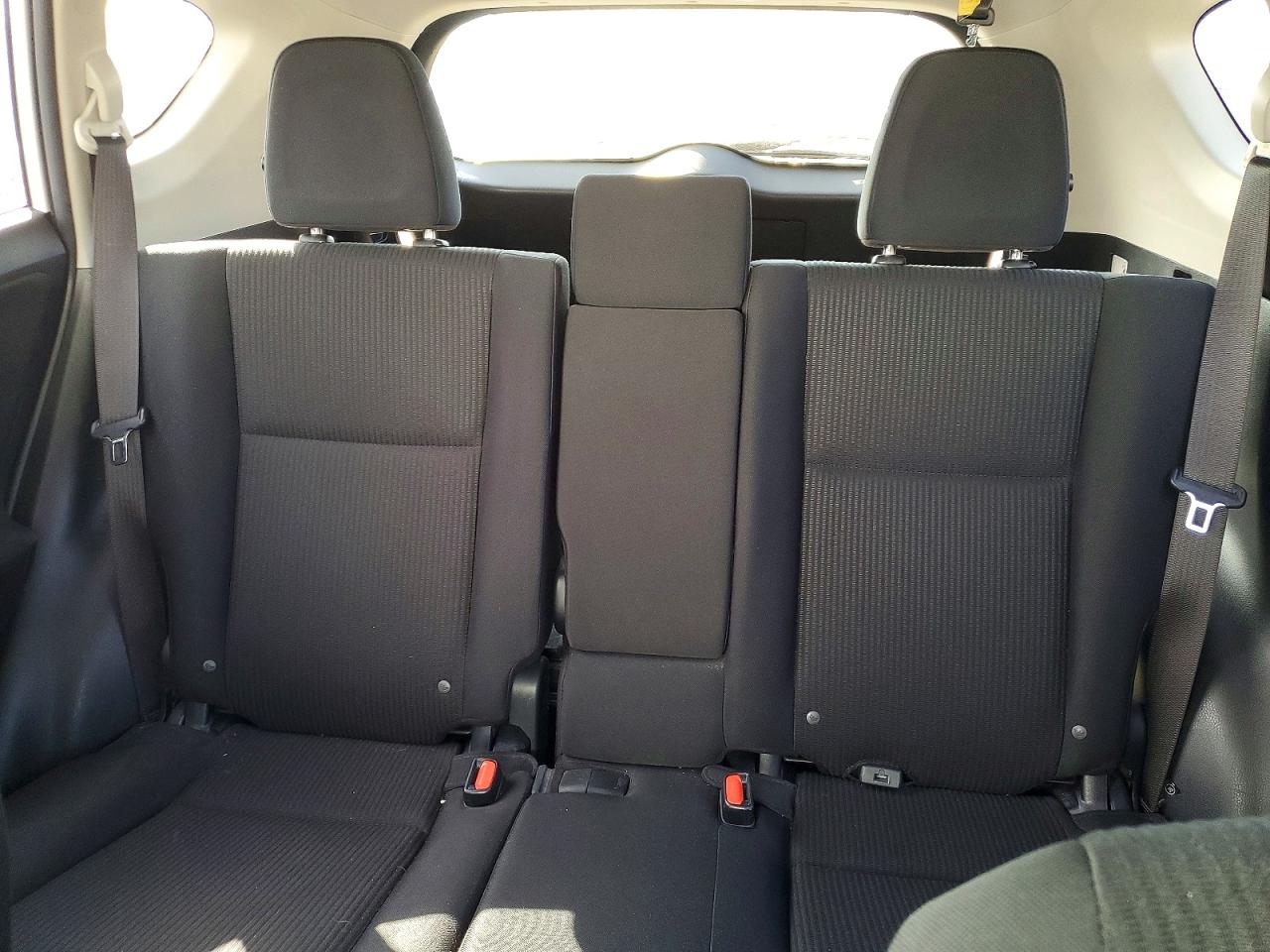 2017 TOYOTA RAV4 LE photo 19