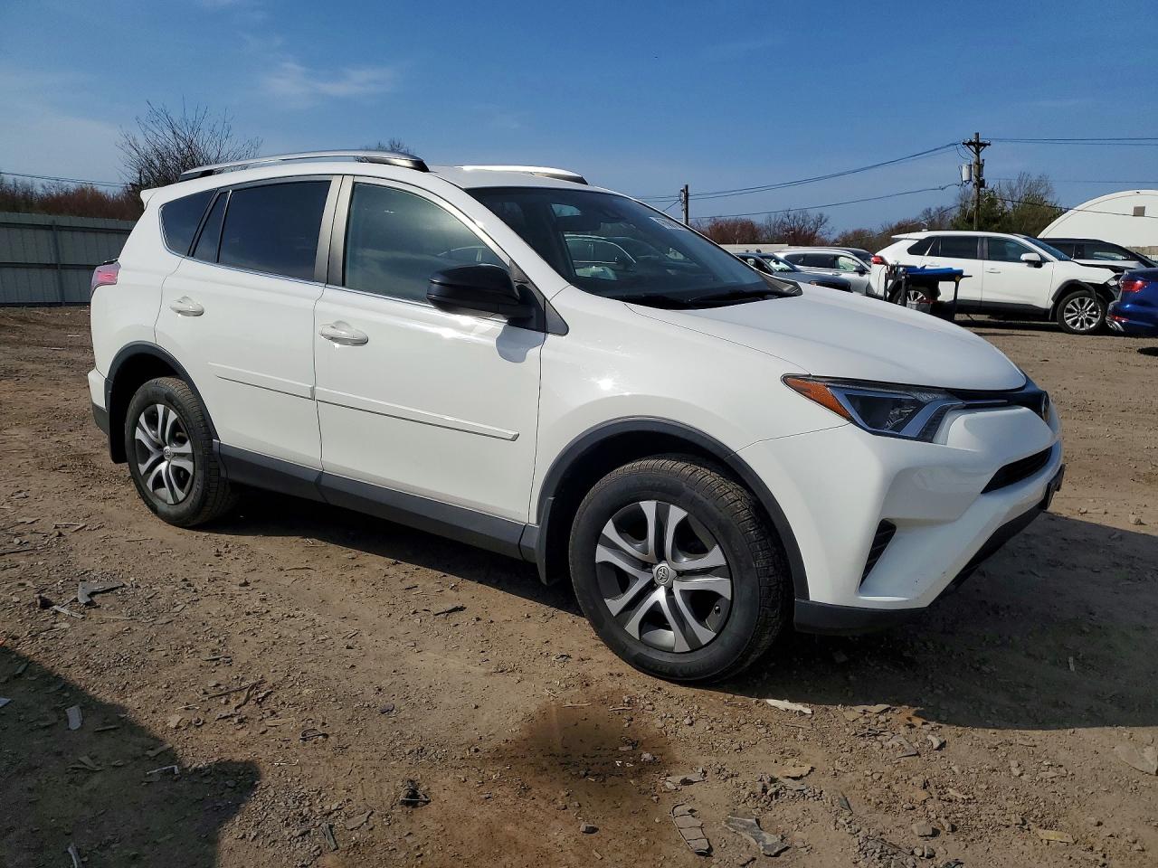 2017 TOYOTA RAV4 LE photo 7