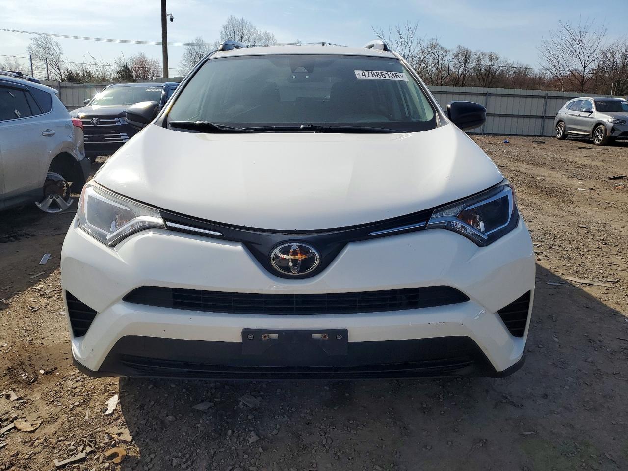2017 TOYOTA RAV4 LE photo 9