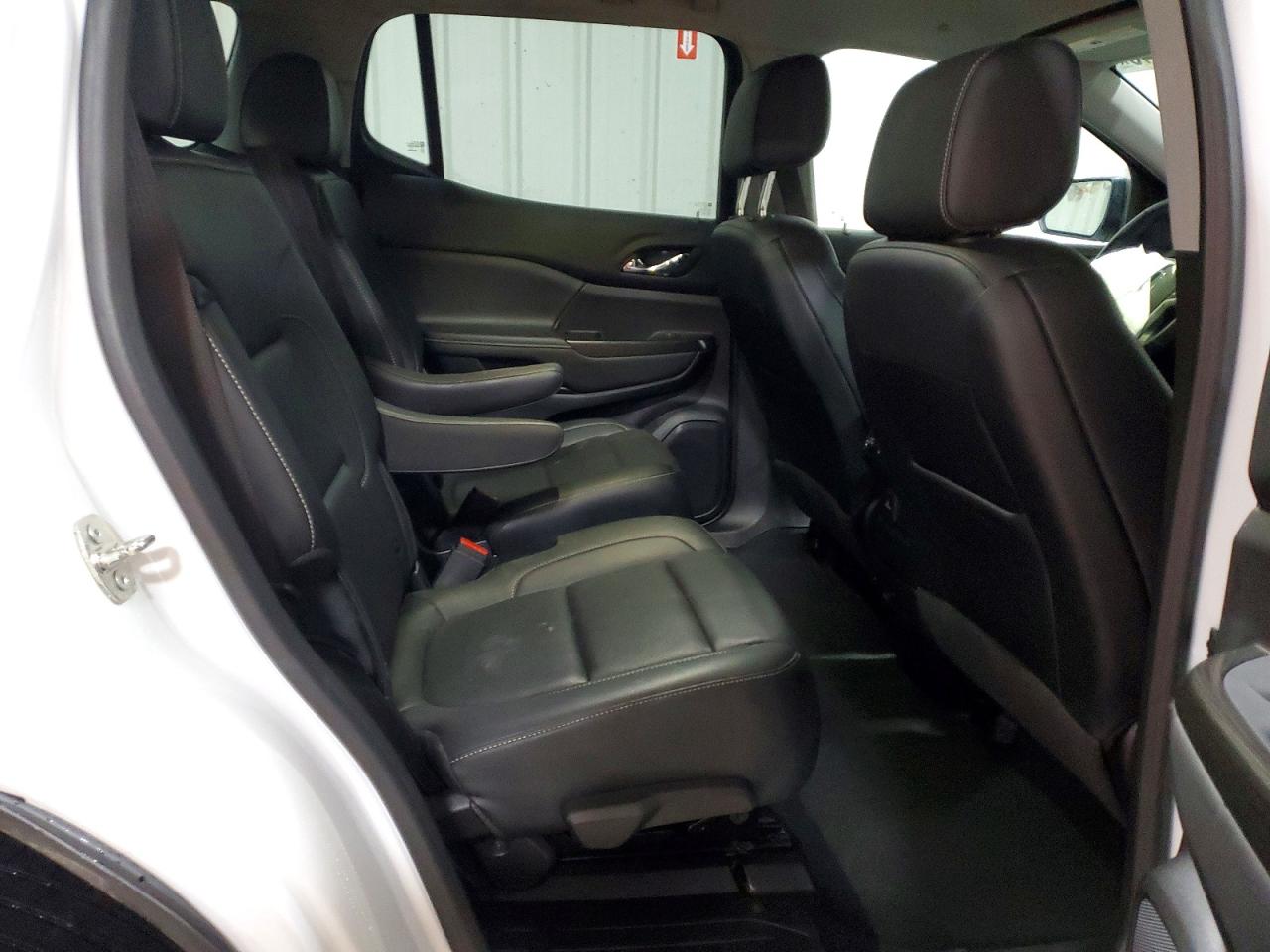 2023 GMC ACADIA SLT photo 11