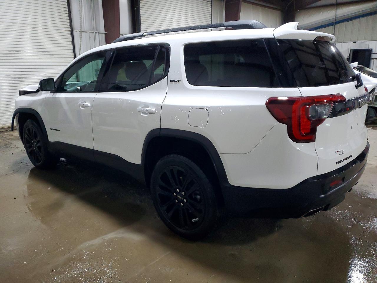 2023 GMC ACADIA SLT photo 2