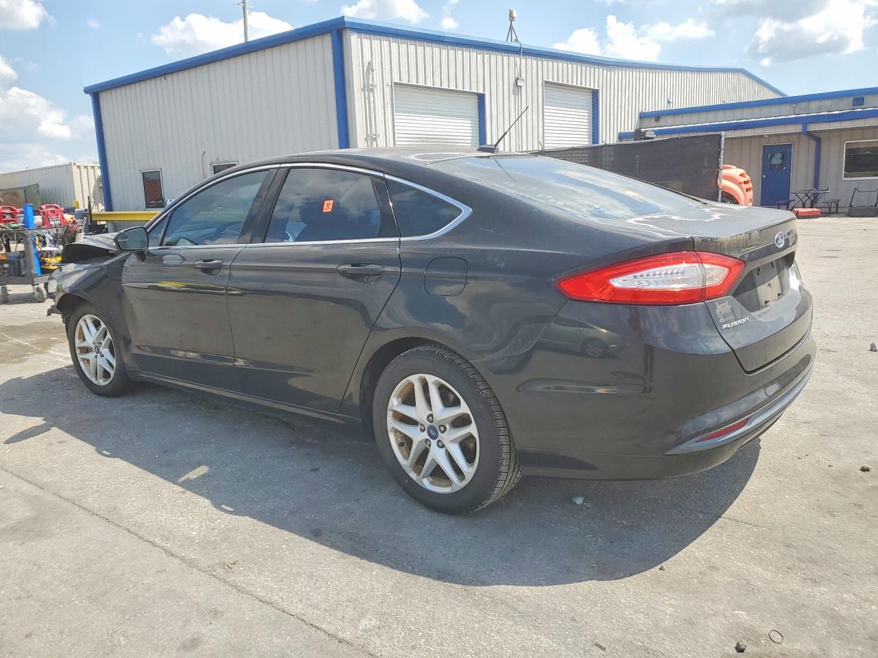 2014 FORD FUSION SE photo 4