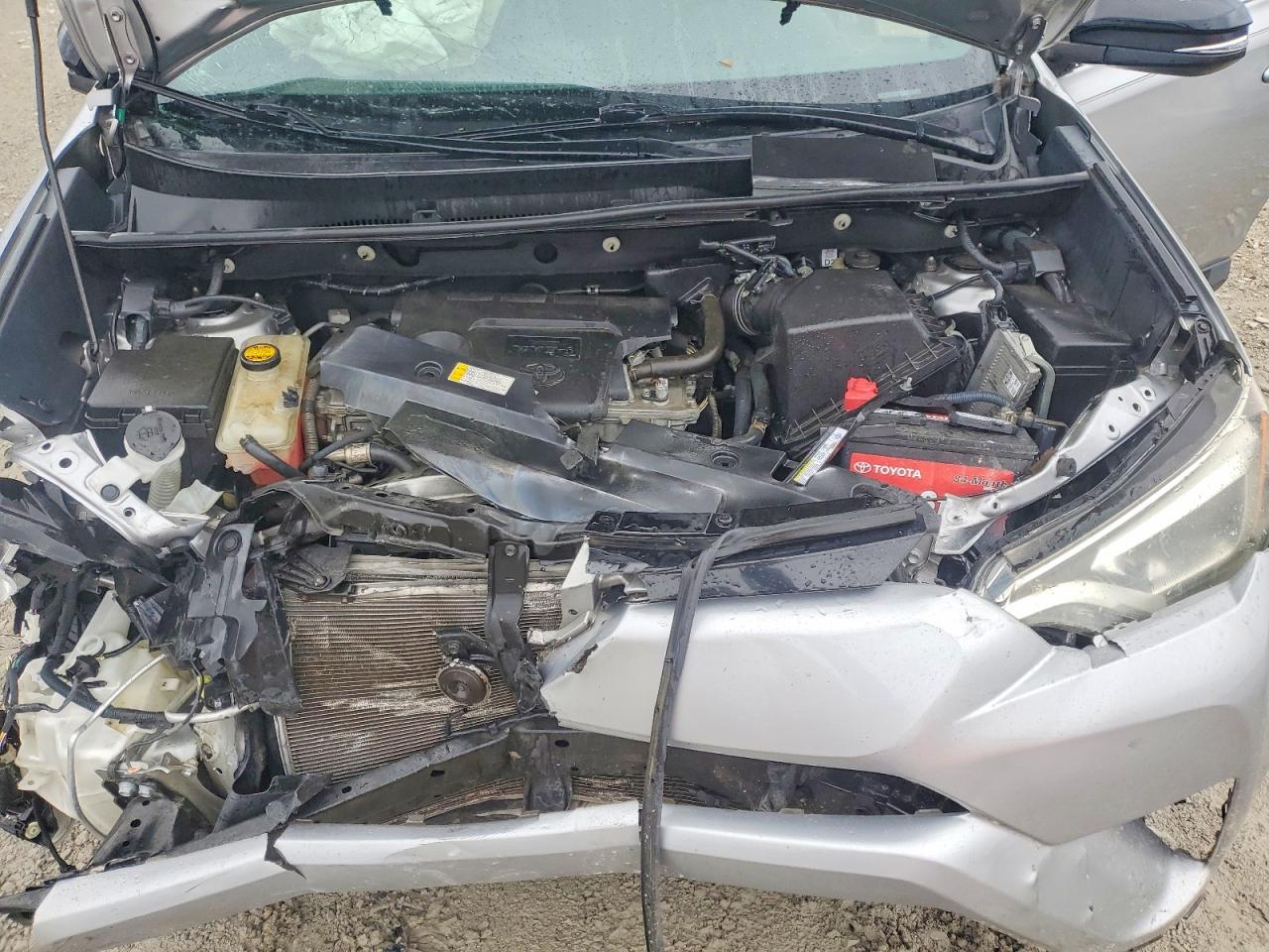 2016 TOYOTA RAV4 SE photo 34