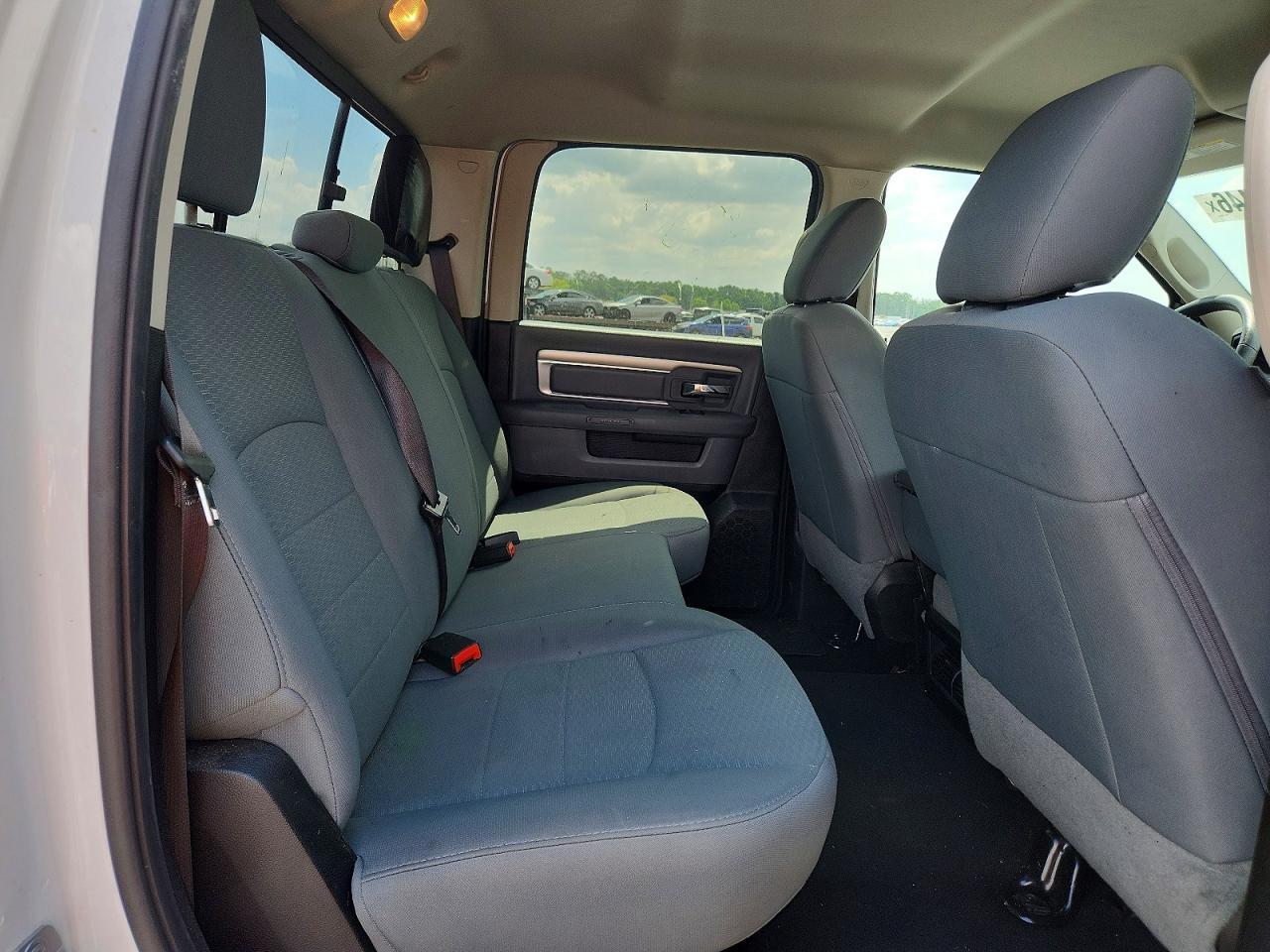2019 RAM 1500 CLASSIC SLT photo 10