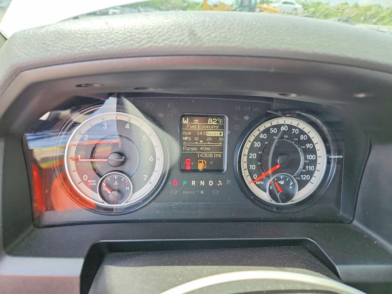 2019 RAM 1500 CLASSIC SLT photo 9